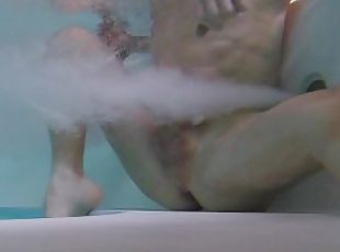 masturbation, publik, amatör, massage, sprut, pool, ensam, undervatten
