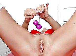 Granny wit balls  pussy insertion orgasm.