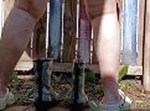 BbW P1SSQUEEN squats to Piss in her Wellies wearing Crocs barefeet