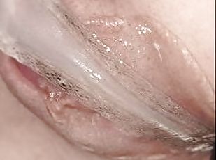 clitoris-bagian-atas-vagina-paling-sensitif, besar-huge, vagina-pussy, muncrat, sudut-pandang, celana-dalam-wanita, cantik-pretty, seorang-diri, jarak-dekat, basah