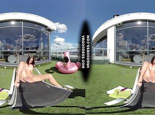 Hot Teen Roaslina Naked Sunbathing Bubbles Dildo Orgasm