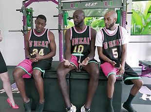 Basketball Team Motivated By 2 Dicks In One Chick Gr