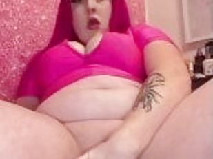 Pink haired PAWG squirts and creams