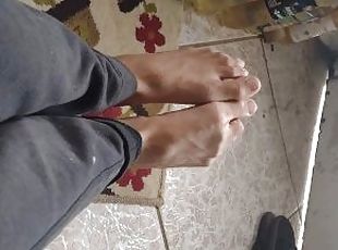 Fuck looking at my toes