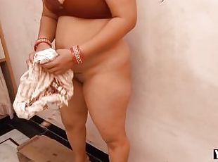 Desi Maid Fucked By Malik When She Doing Dusting at home
