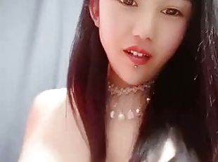 Chinas live broadcast of a couples bedroom show with white, tender and big breasts. The woman with her face exposed is having sex without a condom....