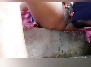 Hot sl indian wife outdoor sex with her servent