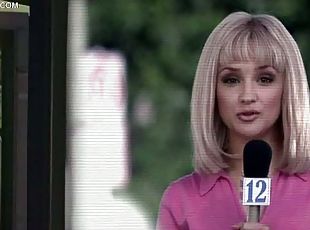 Leigh Cook Is a Sexy Journalist