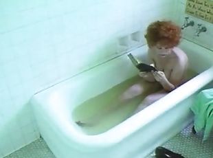 banyo-yapma, ünlü, kızıl-saçlı