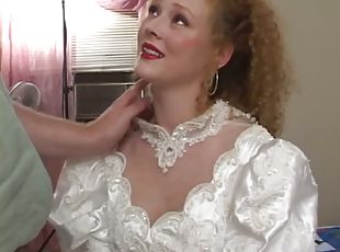 She wore her wedding dress to make naughty amateur porn