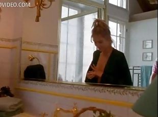 Mouthwatering Blonde Babe Mimi Cochran Gets a Hot Massage In a Bathtub