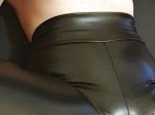 He make me cum in my leather leggings
