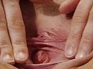 мастурбация, оргазм, киска, любительское, стимуляция-пальцем, узкие-вагины, мокрая-манда