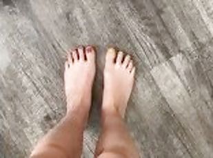 LONG AND PRETTY PAINTED TOES - FEET WORSHIP