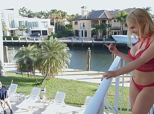 A pool boy takes a break to fuck a hot busty blonde Sarah Vandella