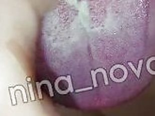 White dirty tongue scraping