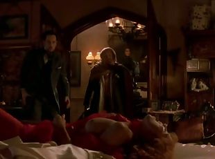 Mesmerizing Redhead Sadie Frost Masturbating In a Hot 'Dracula' Scene