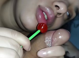 Bitch Wants 2 Dicks Inside Her Greedy Mouth, She Sucks The Lollipop And Until The Stalk