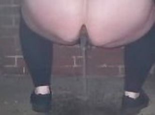 BBW POWER PISSING In PUBLIC Park By BUSY STREETS (Almost Caught By Cops)
