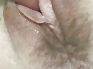 Milf Getting creamed by a fuck machine 