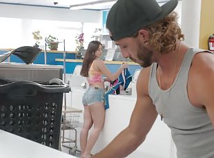 Stunning beauty attains very loud orgasm after meeting this dude at the laundromat