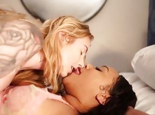 LESBIAN HOTTIES MAKEOUT CUM TOGETHER